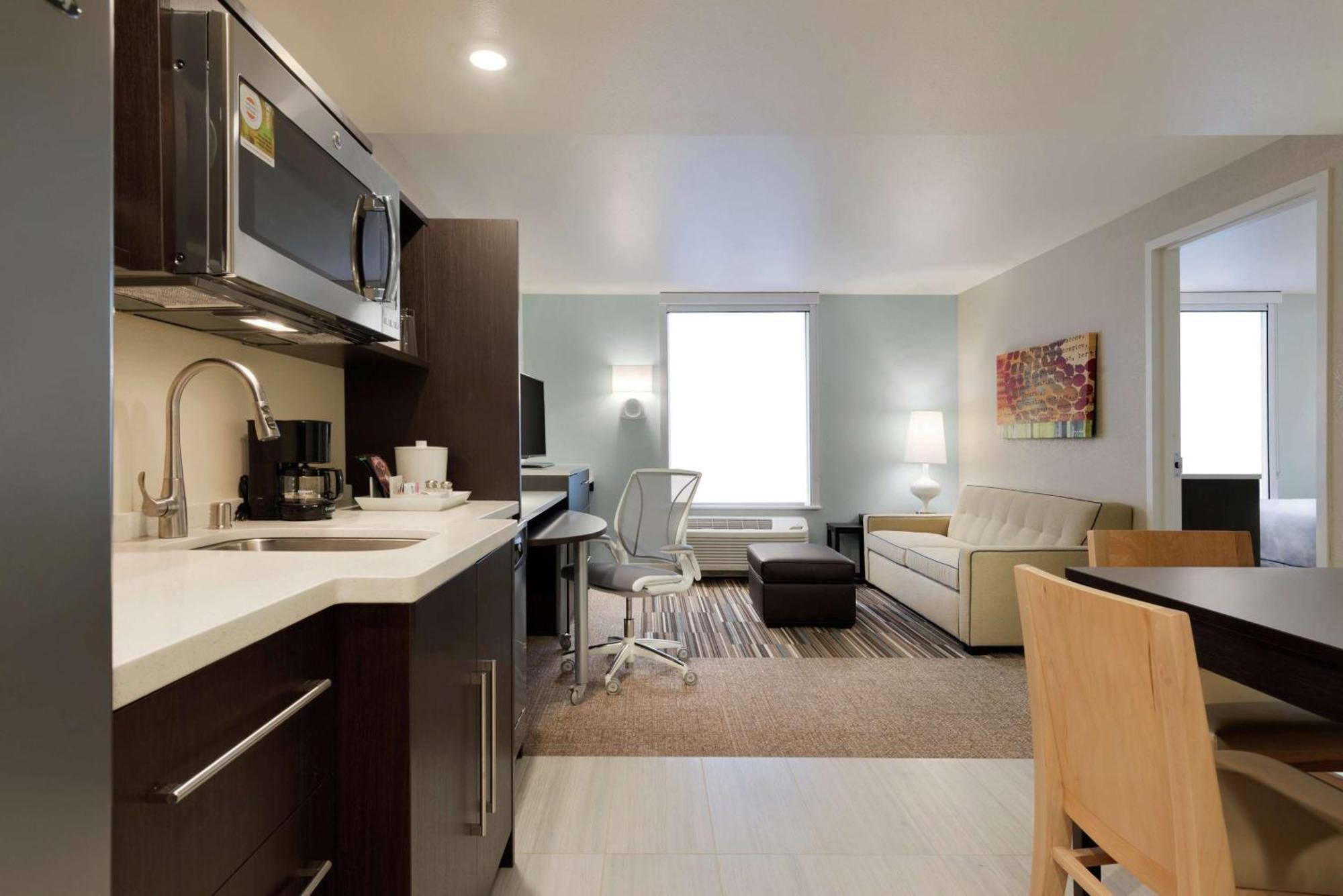 Home2 Suites By Hilton Anchorage/Midtown Exterior photo